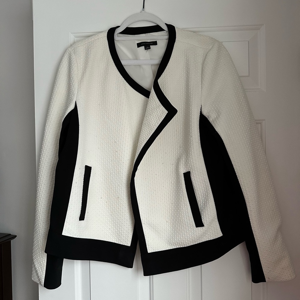 Ann Taylor Black and white blazer